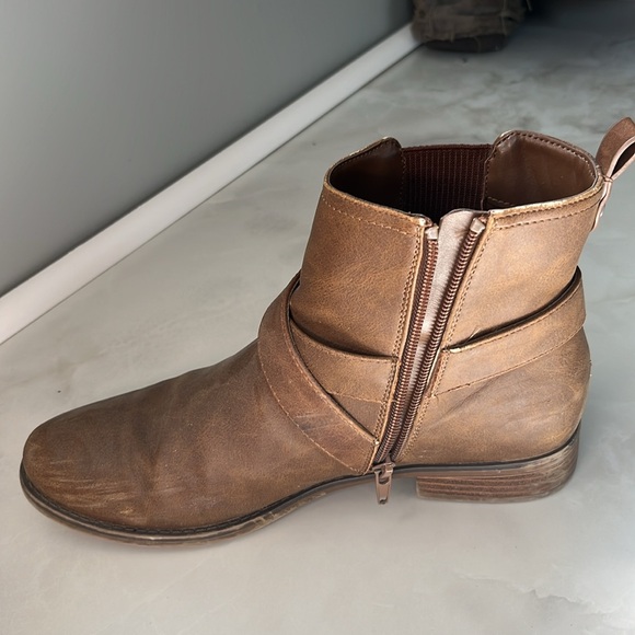 Booties - Picture 3 of 4